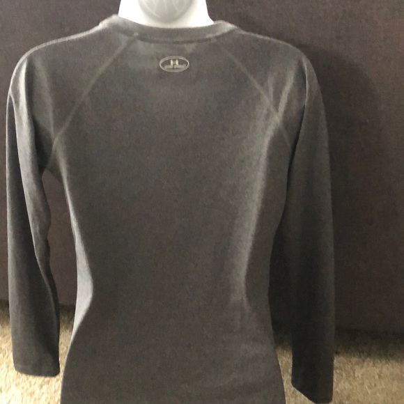 Under armour long sleeve top XS - Picture 2 of 4
